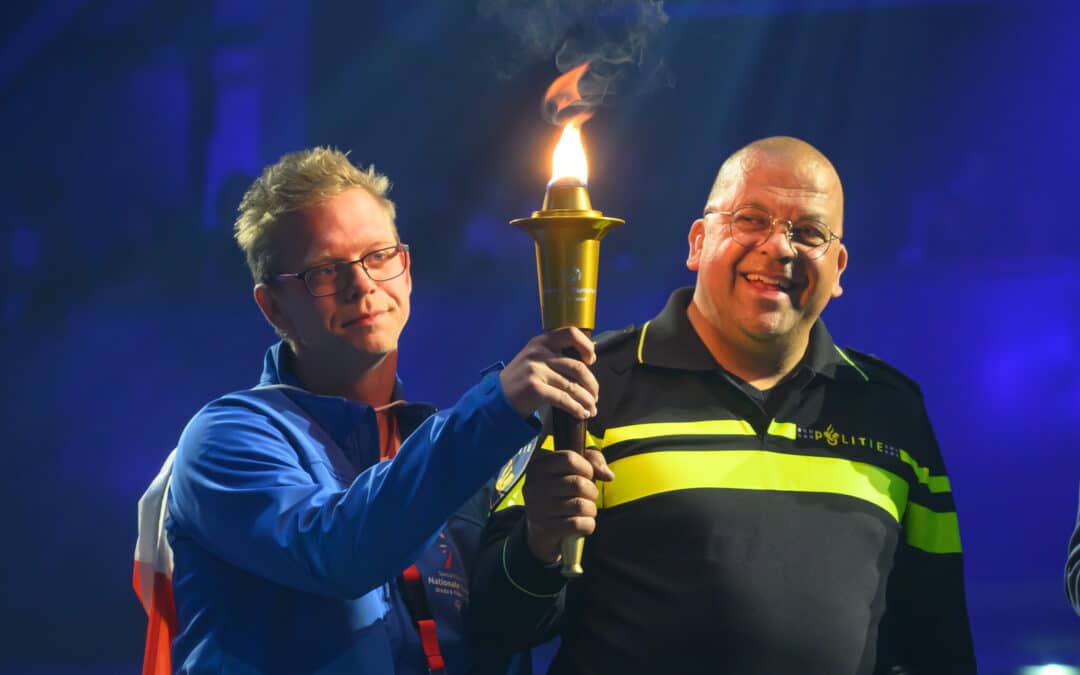 Gastcolumn Kenny van Ommen (Torch Run): ‘Dan sta je daar in je uniform en rollen de tranen over je wangen’