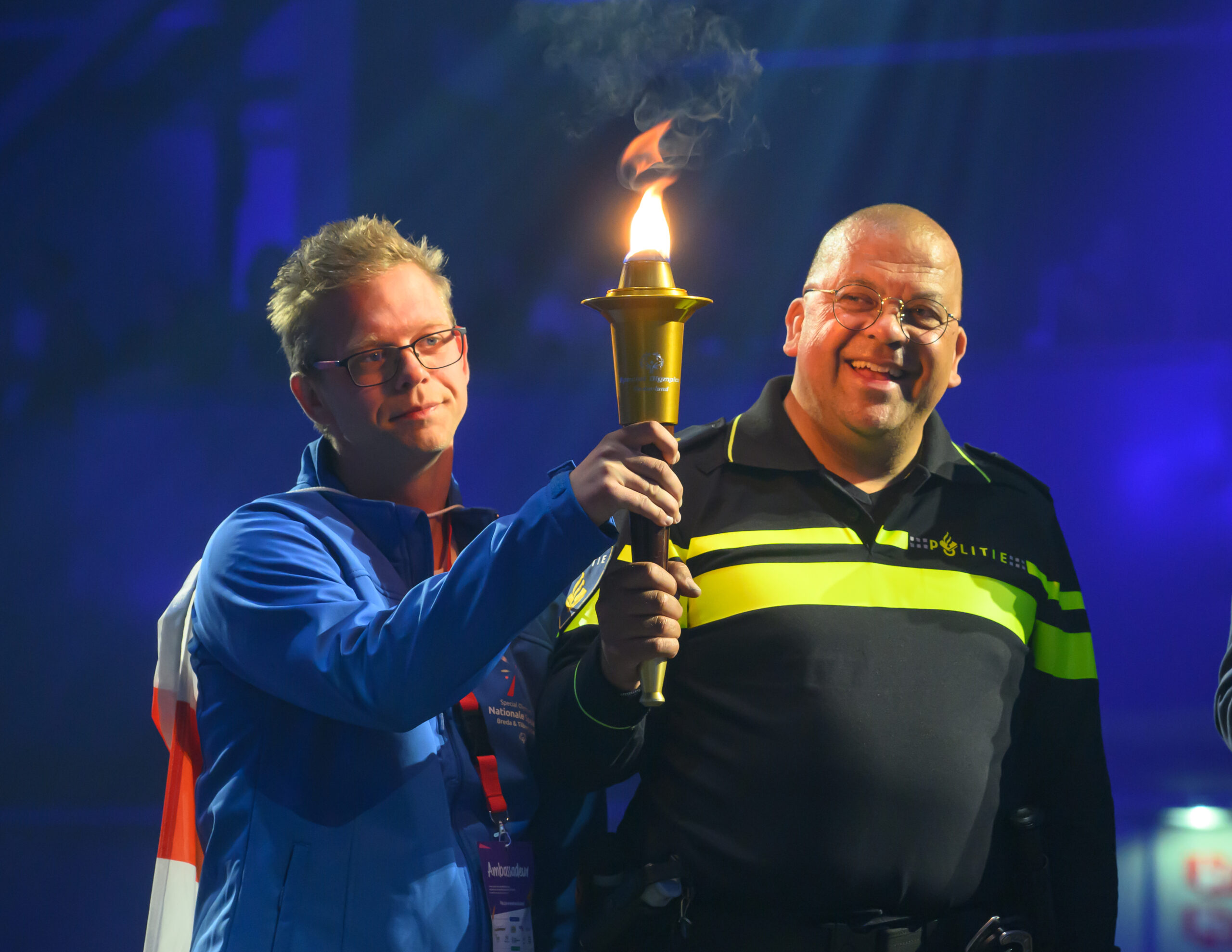 Gastcolumn Kenny van Ommen (Torch Run): ‘Dan sta je daar in je uniform en rollen de tranen over je wangen’