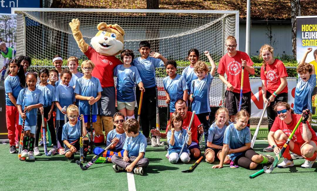 Inclusieve clinic bij WK Para Hockey: Samen hockeyen, samen plezier maken